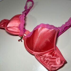 Y2K l.e.i. Bra Silky Cherry Charm Hot Pink Lacey Push-Up Vintage